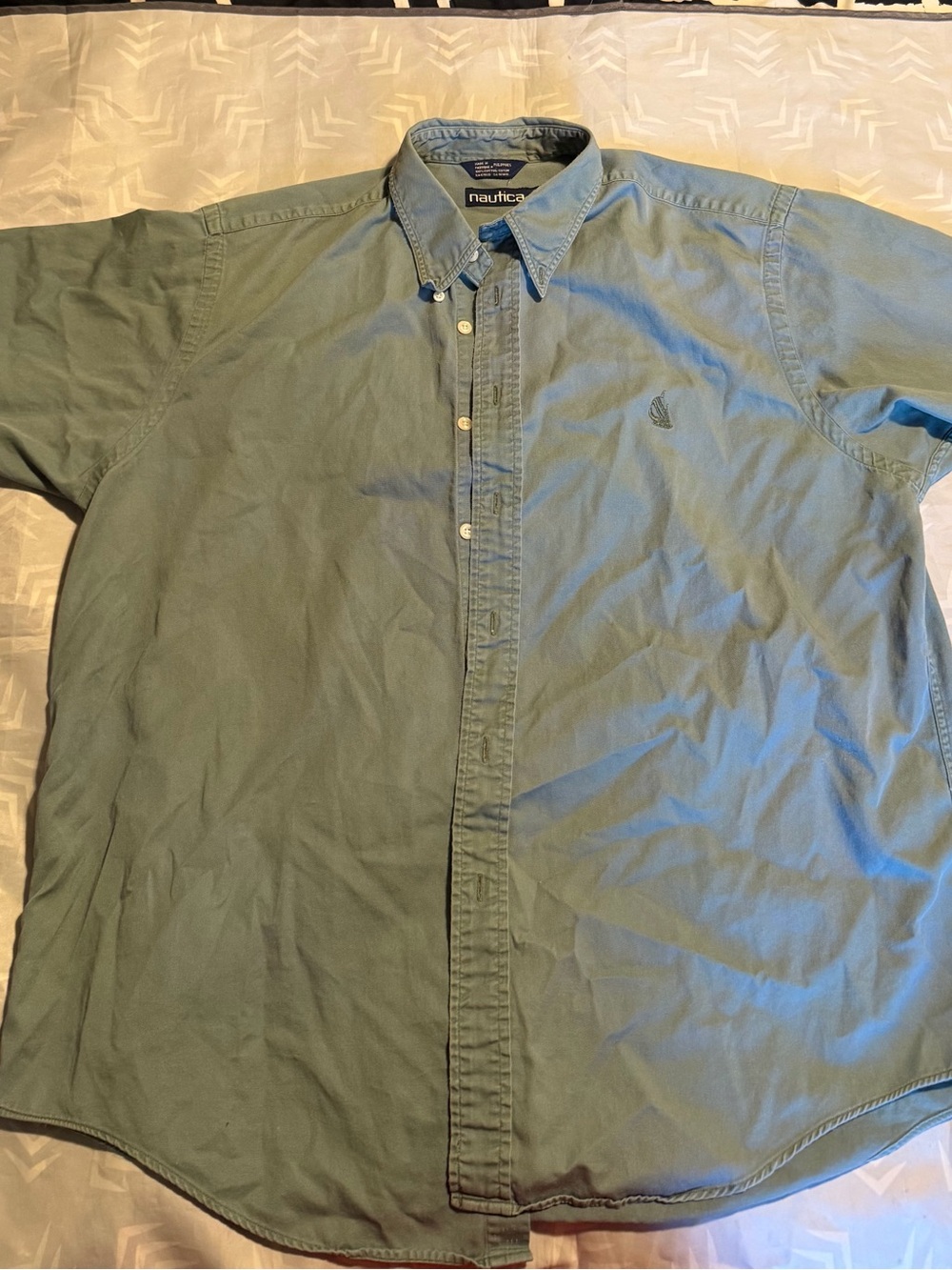 Y2K Nautica Men's Short-Sleeve Button-Down Shirt in Sage